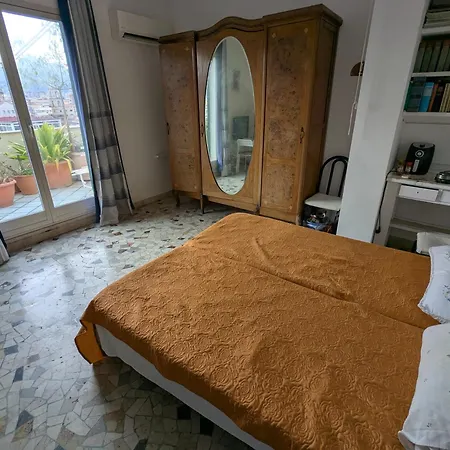 Habitación en casa particular Montesanto Palermo