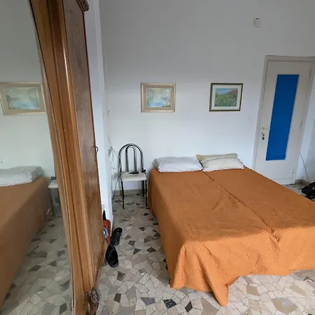 Habitación en casa particular Montesanto Palermo